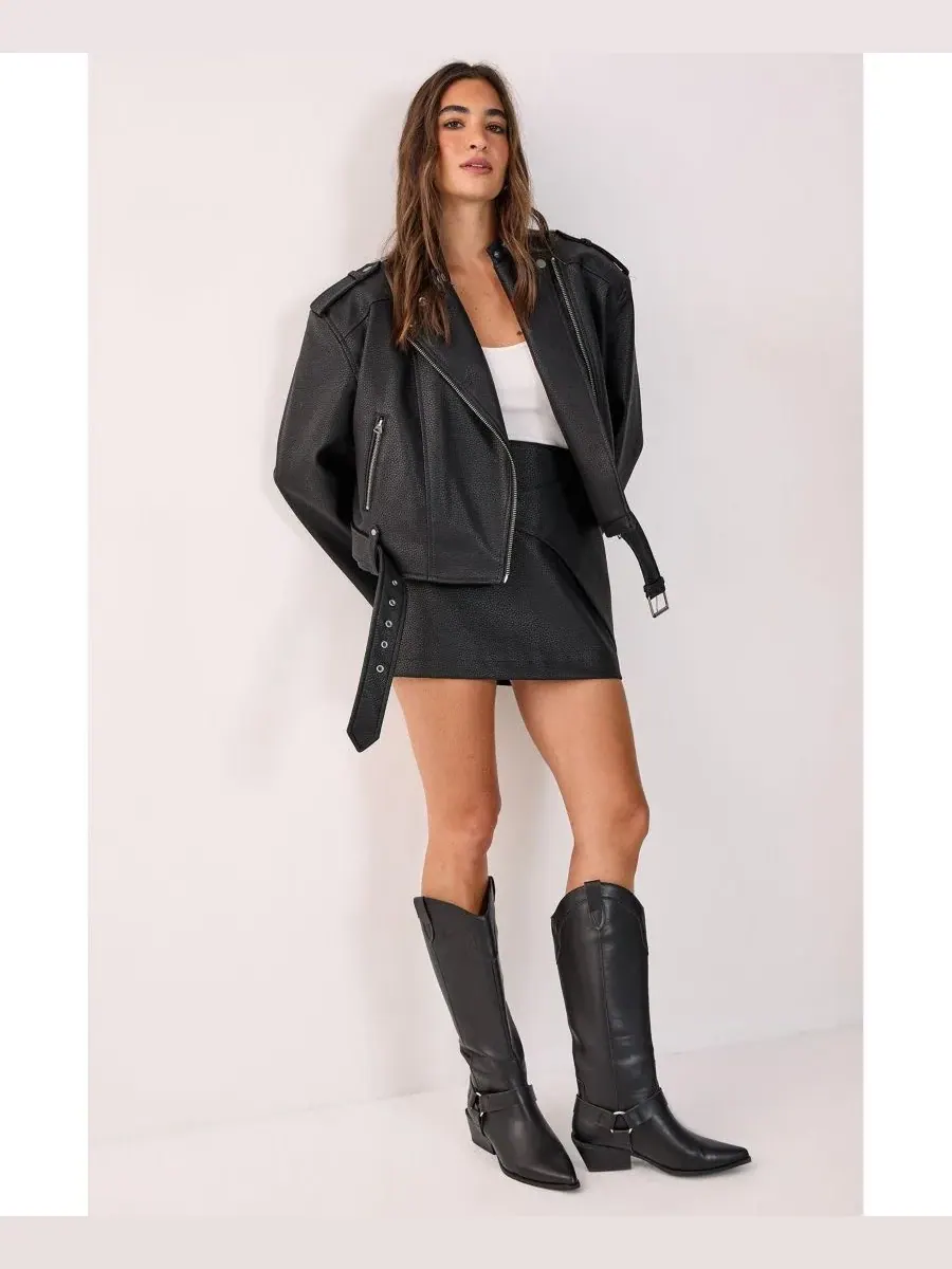 Женская байкерская куртка из искусственной кожи с поясом Nasty Gal — изображение 2 из 8, черный