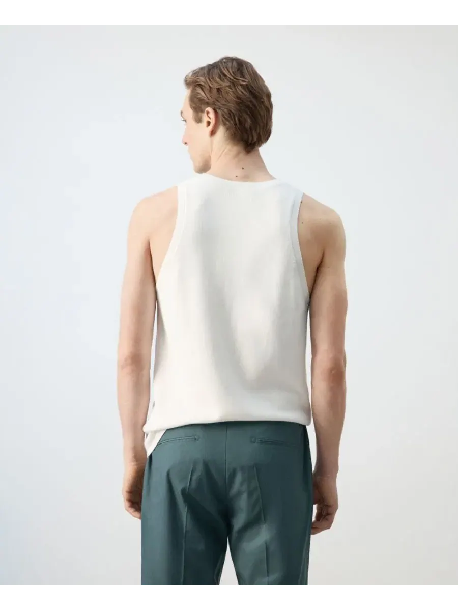 Мужской топ-безрукавка Slim Fit из хлопка MANGO — изображение 6 из 7, белый