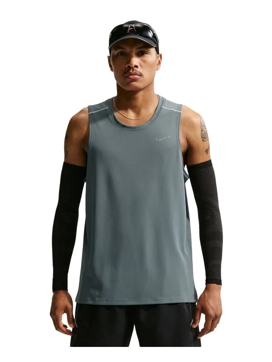 Беговая майка Miler Dri-FIT Nike