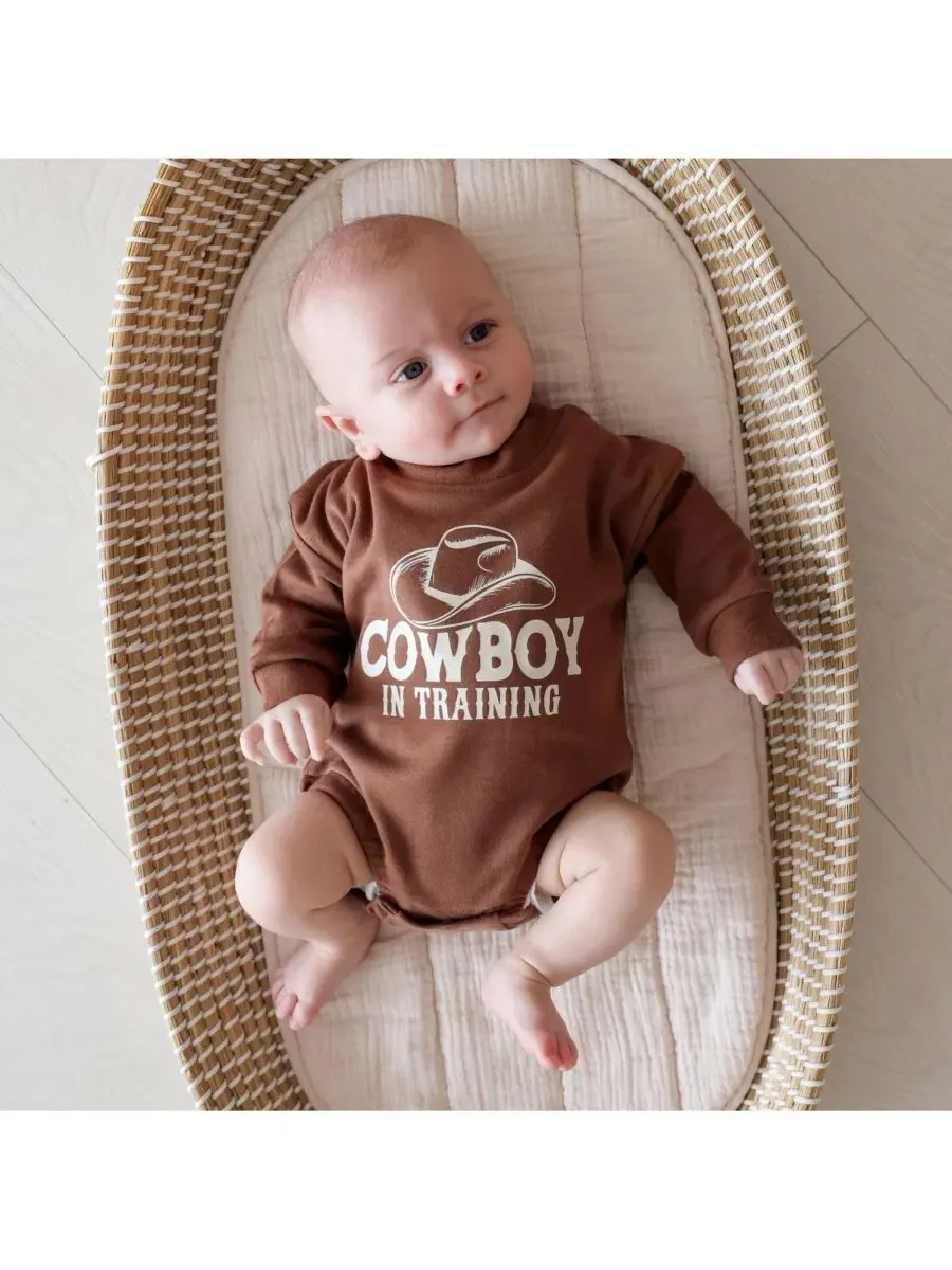 Боди-комбинезон с длинным рукавом Cowboy In Training Sweet Wink — изображение 3 из 4, коричневый