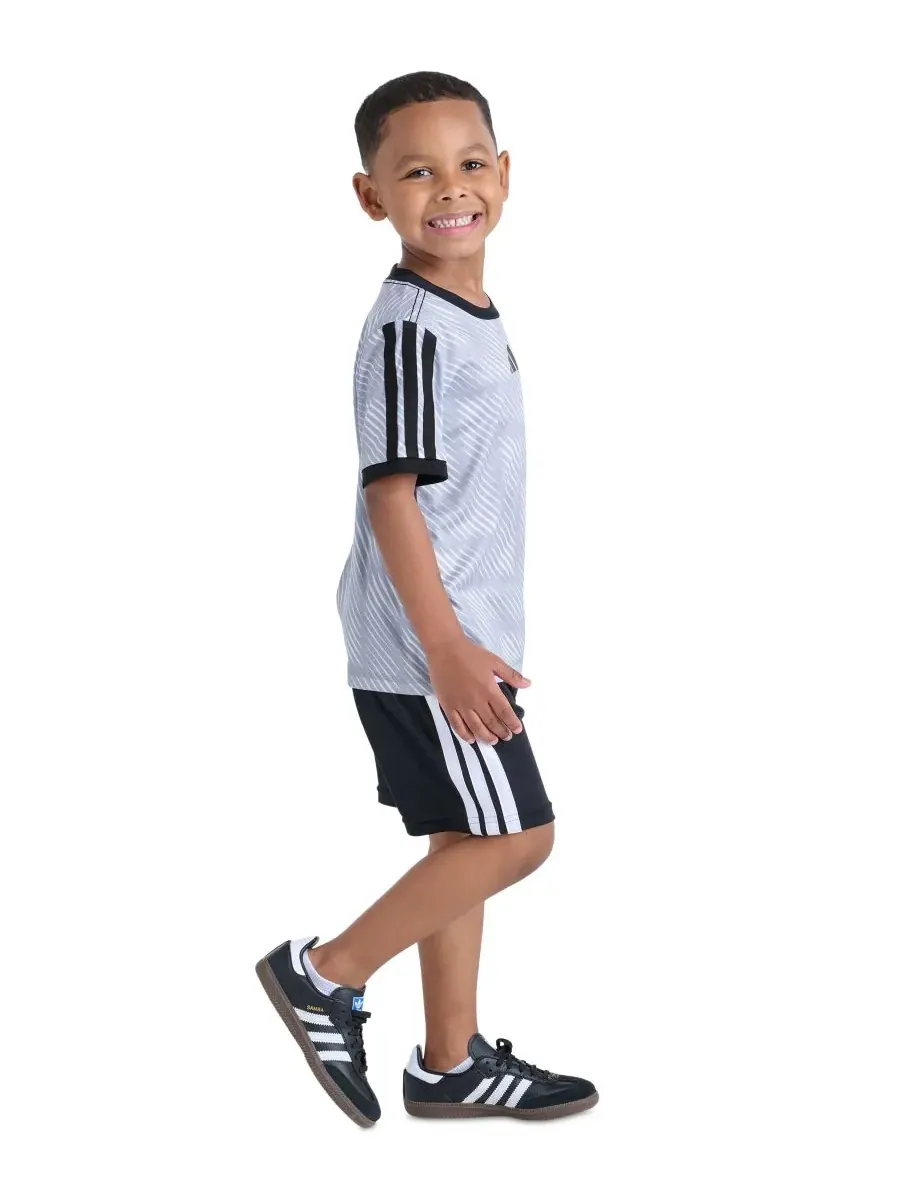 Детский комплект из футболки и шорт с принтом (2T-7), размер 2T Adidas — изображение 7 из 9, черный/синий