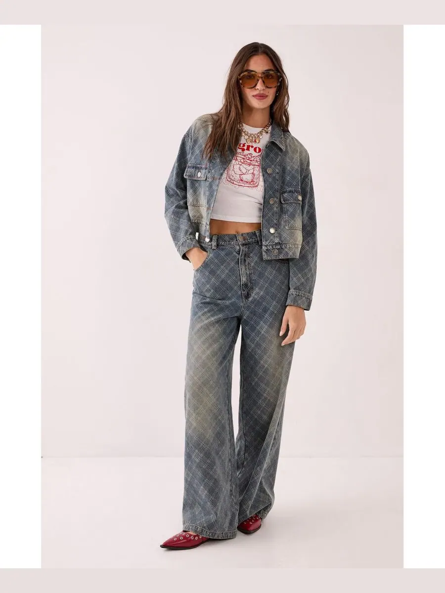 Женская клетчатая джинсовая куртка с эффектом потертости Nasty Gal, Authentic midwash — изображение 2 из 5