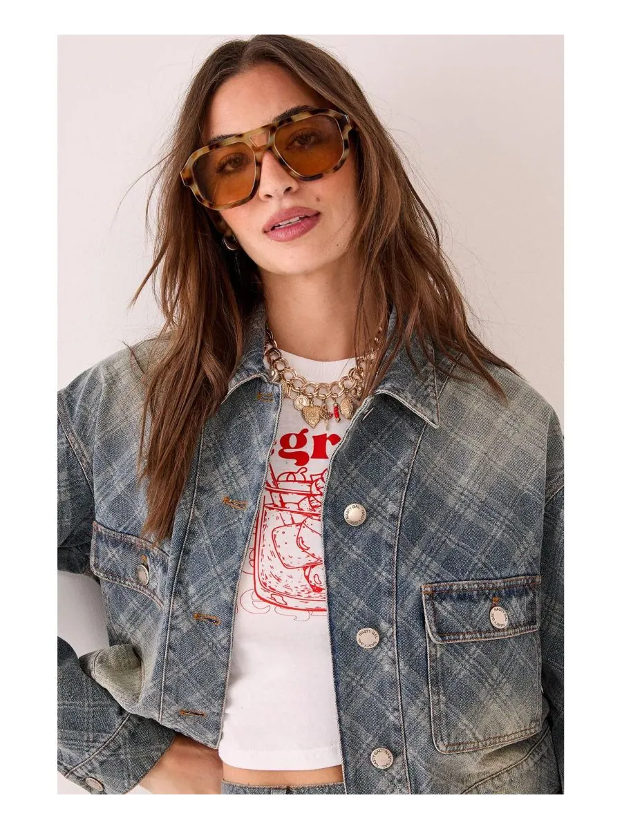 Женская клетчатая джинсовая куртка с эффектом потертости Nasty Gal, Authentic midwash — изображение 4 из 5