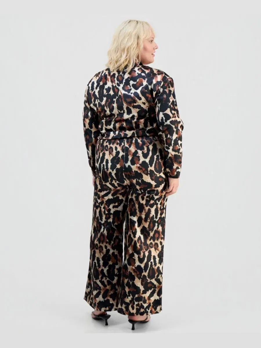 Комплект из атласной рубашки и брюк с принтом FULL CIRCLE TRENDS, Alice Leopard Parchment — изображение 5 из 5