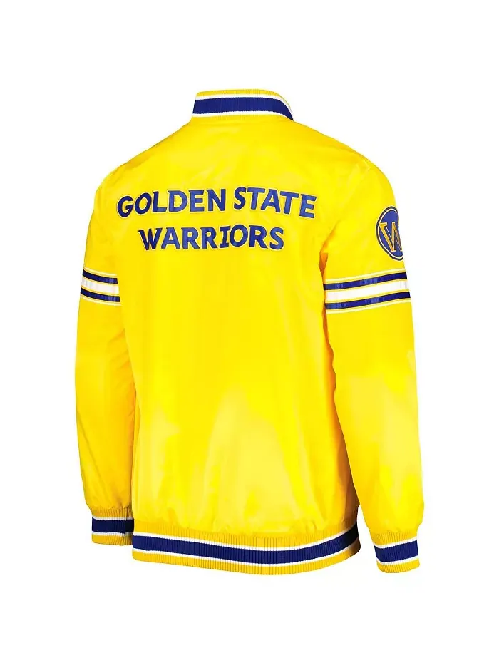 Мужская атласная бейсбольная куртка Golden State Warriors с золотистым оттенком и застежкой на — изображение 3 из 4
