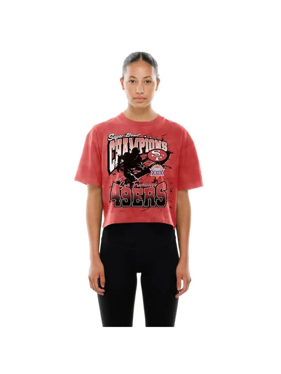 Женская укороченная футболка Scarlet San Francisco 49ers Sport Classics Mineral Wash с принтом — изображение 2 из 5, алый