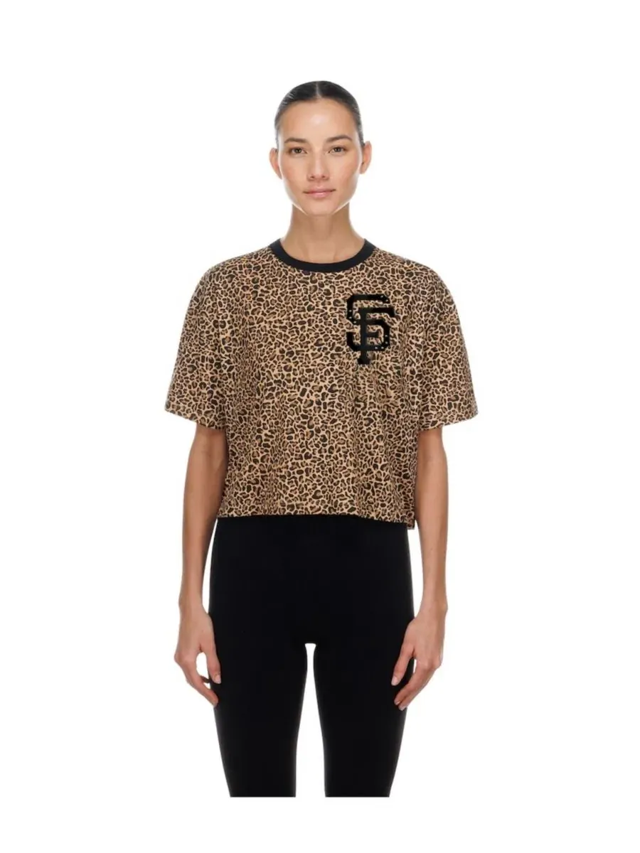 Футболка укороченная с принтом Leopard Boxy Cropped New Era