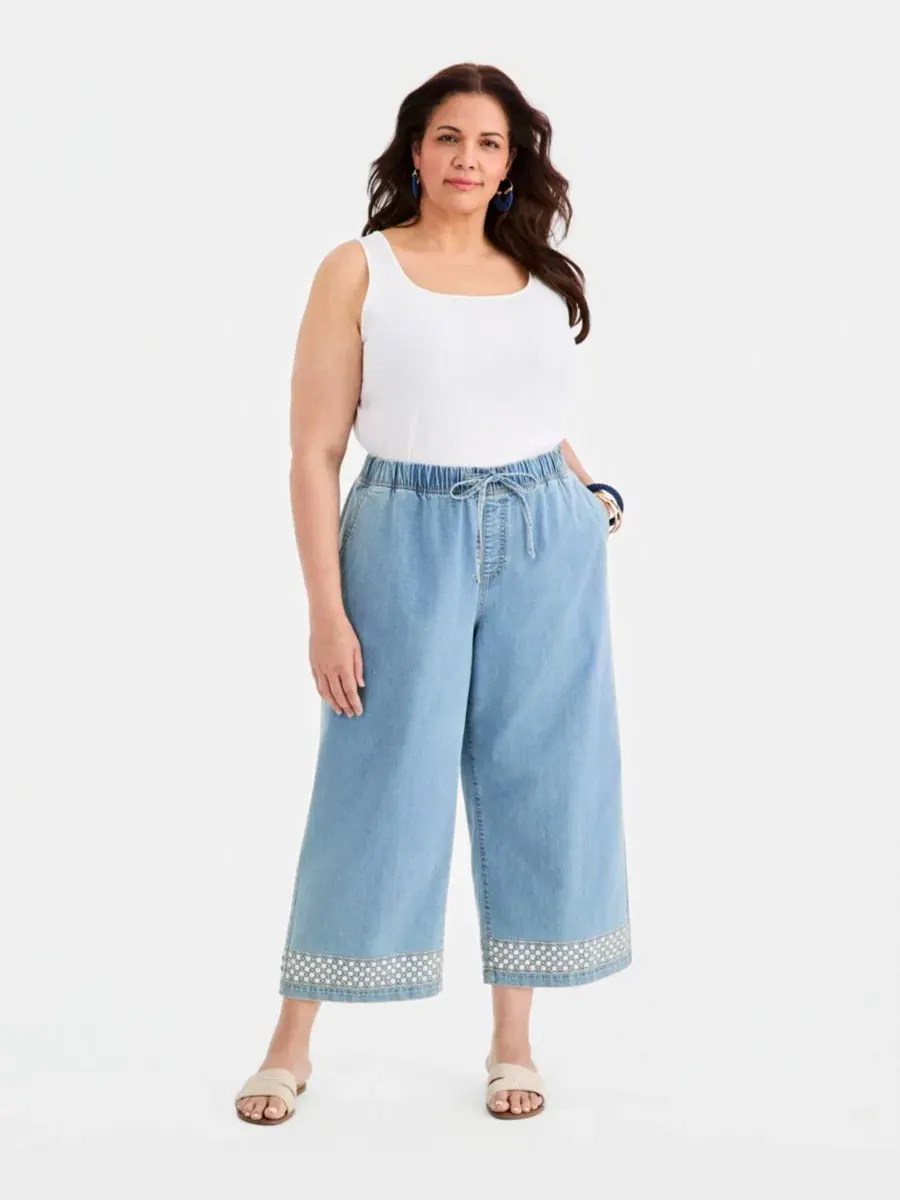 Джинсы широкие с пайетками, модель Plus Size Sequined Pull-On High-Rise Cropped Wide Leg Jeans — изображение 2 из 8