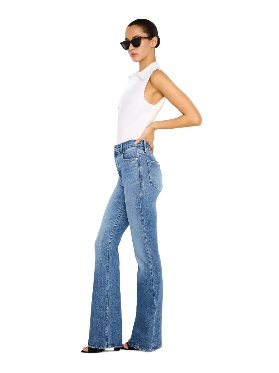 Джинсы с высокой посадкой и клешем от колена, модель Petite High-Rise Bootcut Jeans Good American — изображение 3 из 4