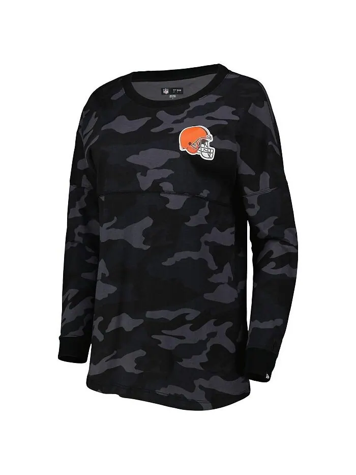 Женская черная футболка с камуфляжным принтом Cleveland Browns с длинным рукавом New Era — изображение 2 из 3, черный