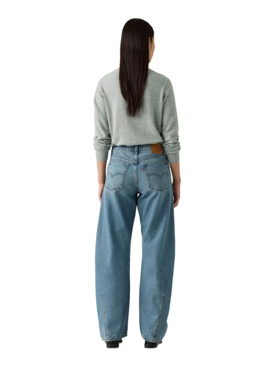 Джинсы-бабочка с широкой штаниной Levi's, Easy Days Barrel — изображение 5 из 5