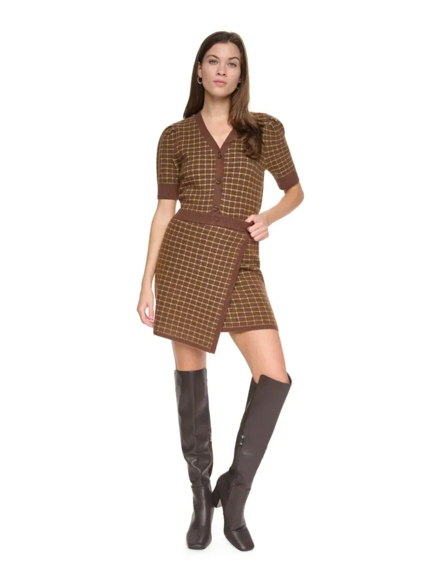 Кардиган укороченный с принтом в клетку, модель Windowpane Plaid DKNY Jeans, Chestnut Crocodile — изображение 2 из 6