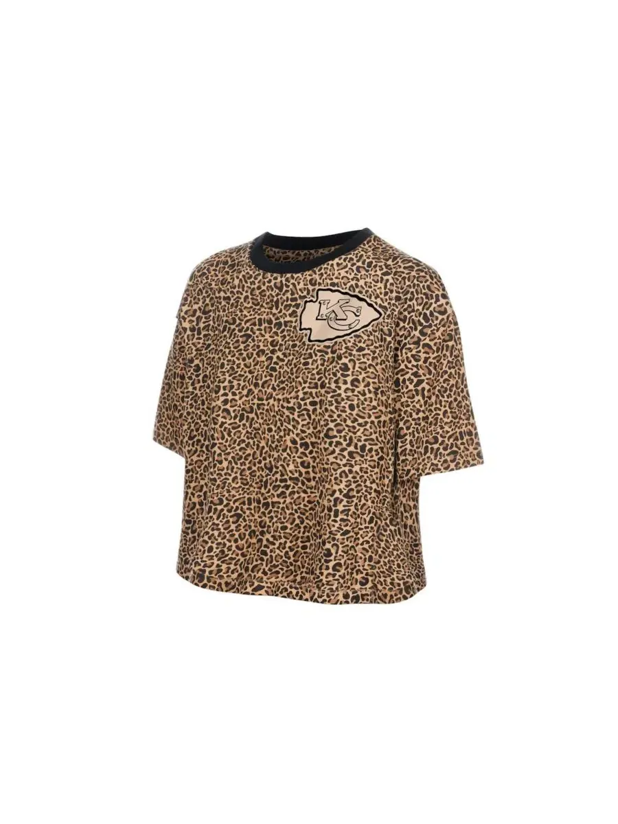 Футболка с принтом леопарда Mom Me Leopard Boxy Cropped New Era — изображение 3 из 4, коричневый
