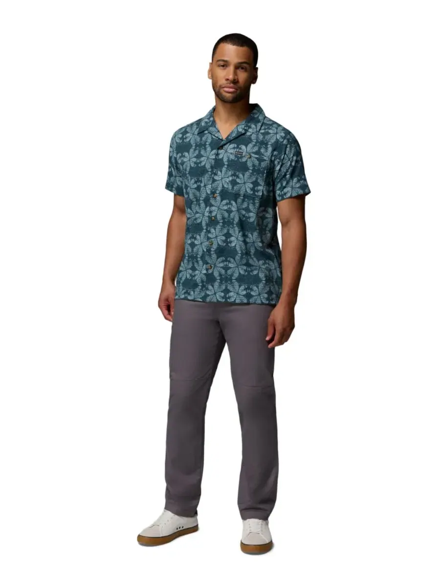 Мужская рубашка Columbia Utilizer Printed Camp Shirt, Everblue/Floreidoscope — изображение 2 из 6