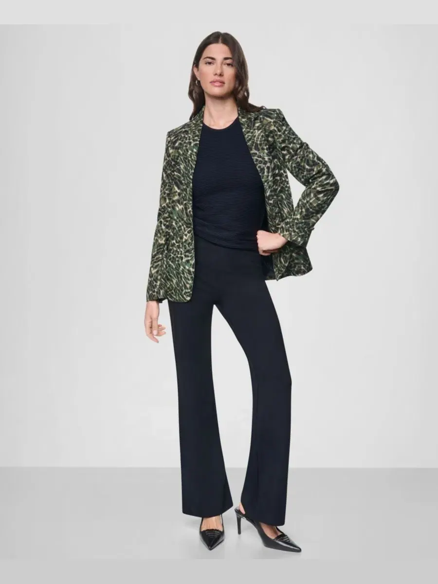 Женский жакет с воротником и клапанами DKNY, Forest Leopard — изображение 2 из 8