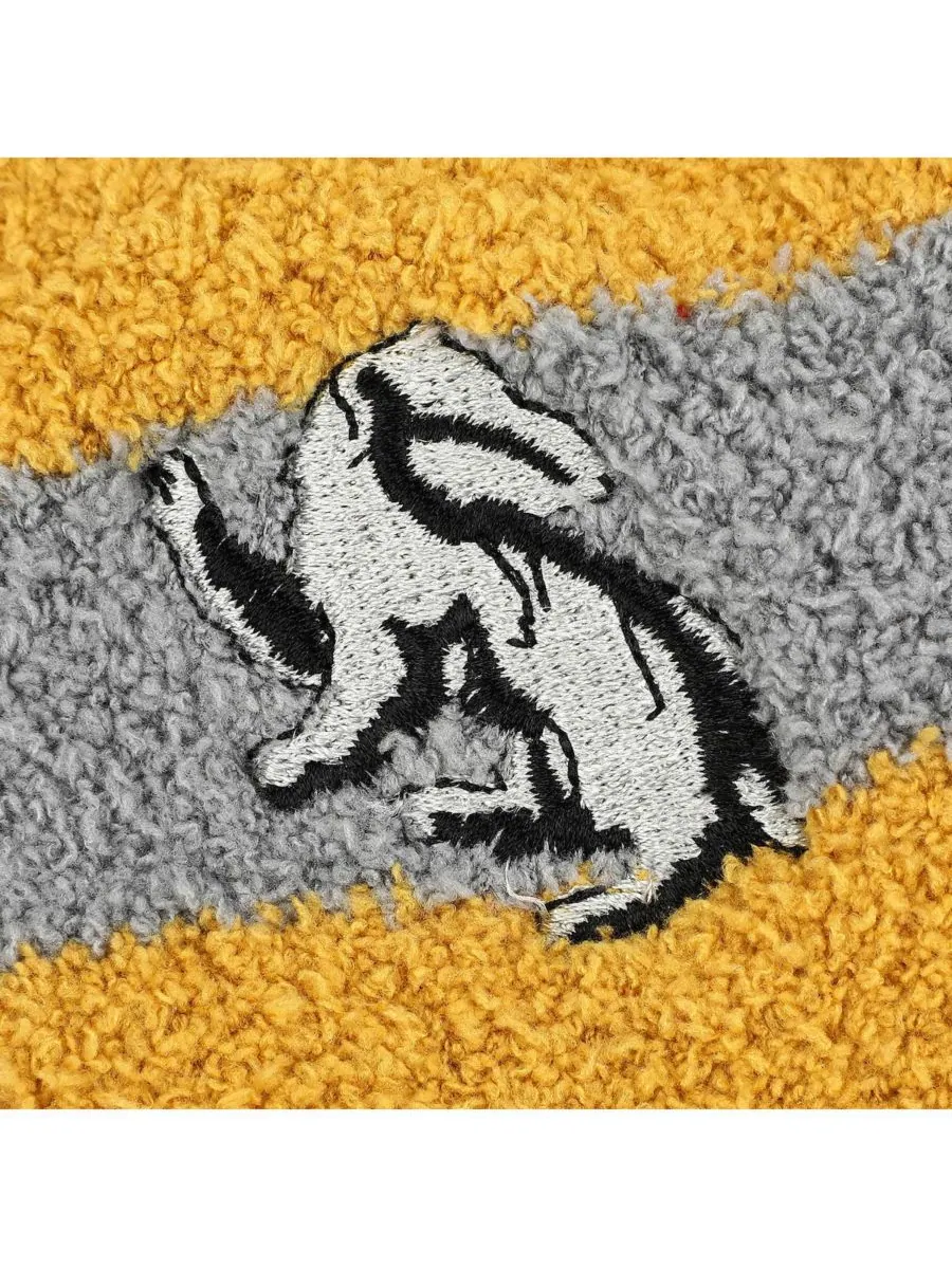 Женские носки с изображением барсука Хаффлпаффа Harry Potter, Harry potter hufflepuff badger — изображение 4 из 5