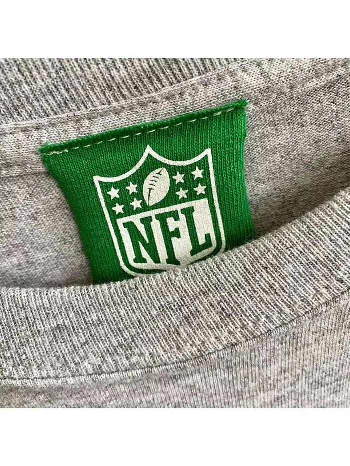 Мужская серая футболка New England Patriots Split Refried Apparel — изображение 2 из 3
