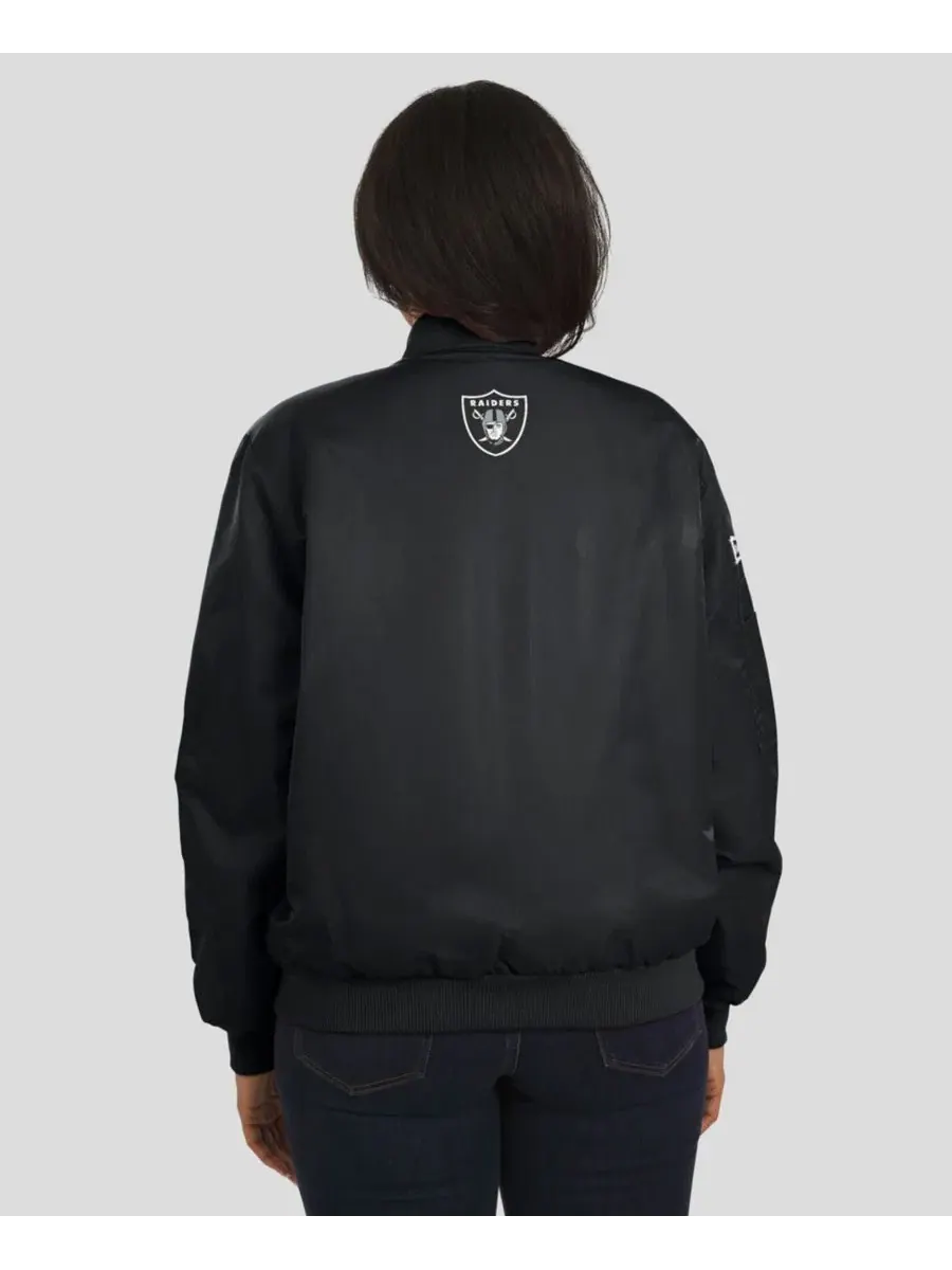 Женская куртка-бомбер с принтом команды Las Vegas Raiders, модель Patch Full-Zip WEAR by Erin — изображение 5 из 5, черный