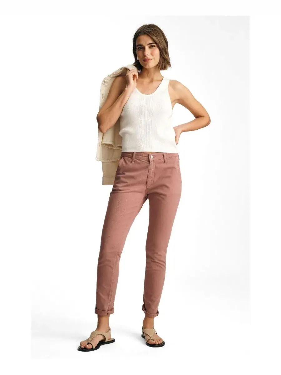 Джинсы с завышенной талией, слегка зауженные, с манжетами Kathleen Mid Rise Boyfriend In Chino Mavi