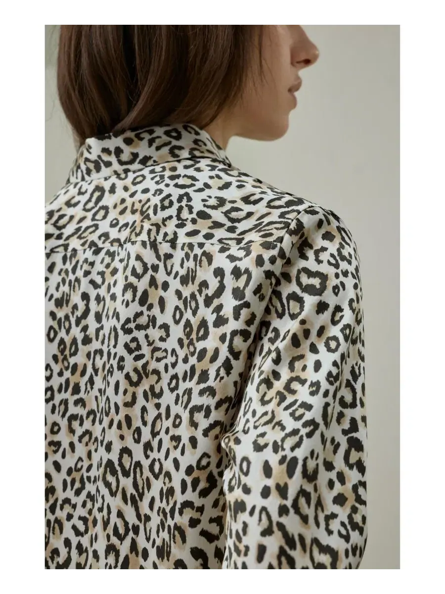 Блуза из шелка с леопардовым принтом и длинным рукавом LILYSILK, Dawn Leopard — изображение 5 из 5