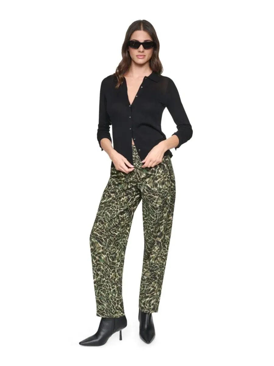Брюки из саржи с принтом, модель Barrel-Leg DKNY, Forest Leopard — изображение 6 из 7