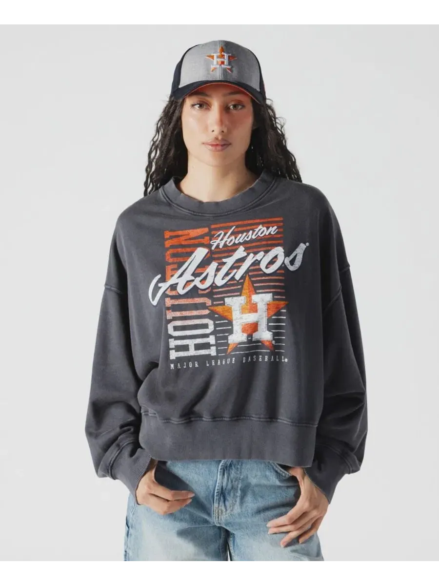 Женский свитшот New Era Boxy Mineral Wash Dolmen Sleeve Cropped