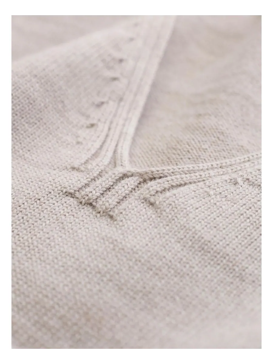 Женский свитер из мериносовой шерсти с V-образным вырезом Celtic & Co, Oatmeal ecru stripe — изображение 3 из 5