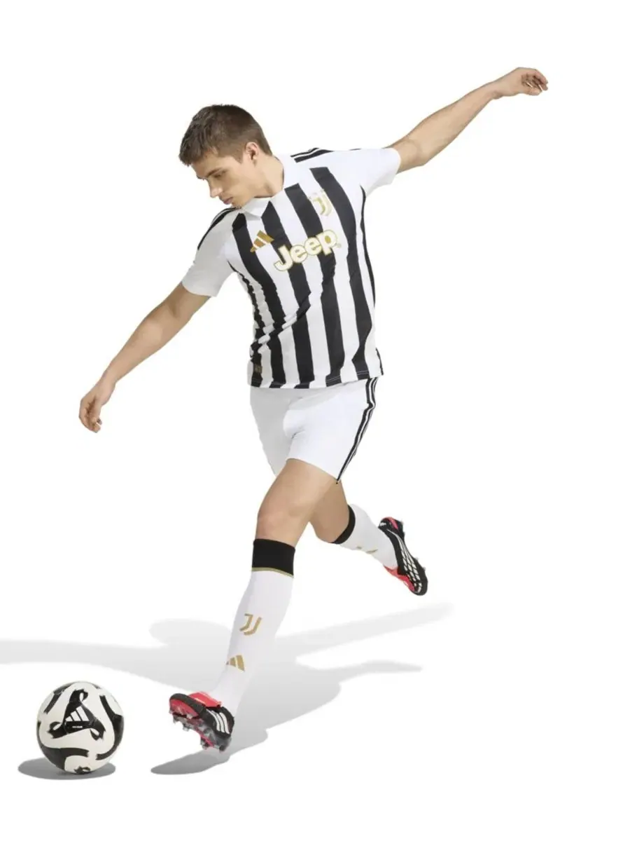 Футболка с коротким рукавом Juventus 2026/27 Home On-Field Authentic Jersey adidas — изображение 3 из 5, белый