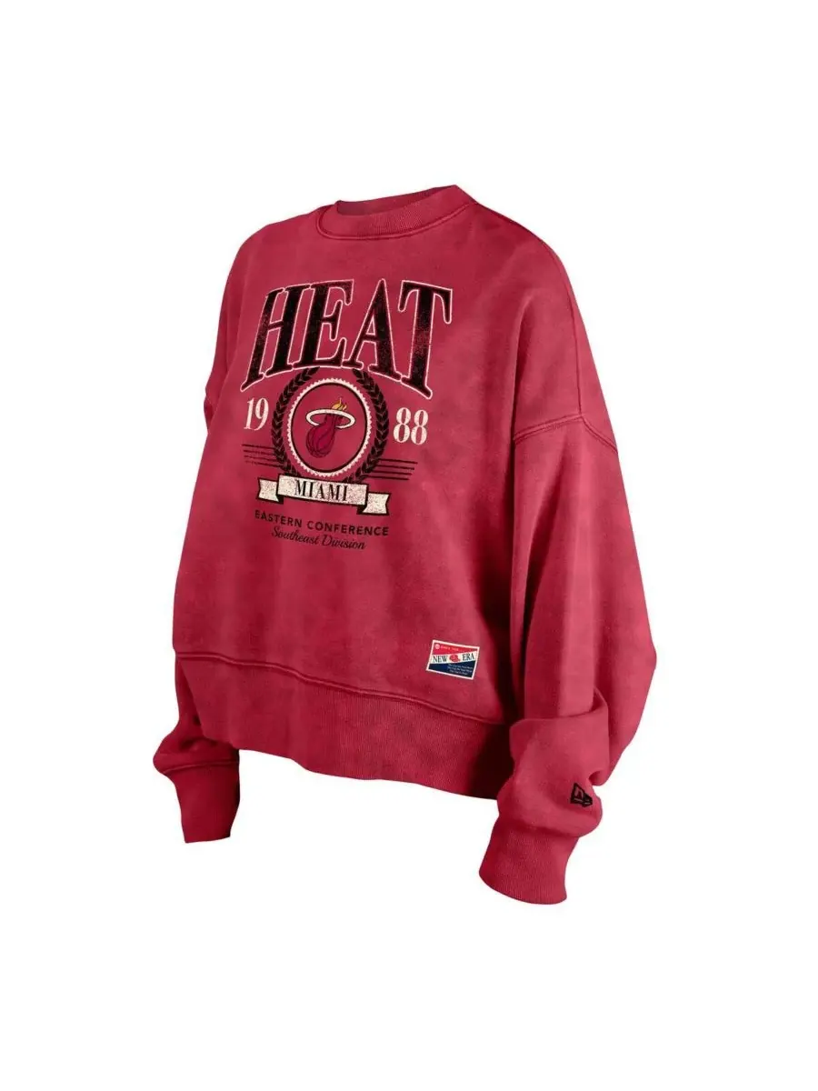New Era Женская красная толстовка Miami Heat Hardwood Classics Enzyme Wash Oversized Boxy Pullover — изображение 3 из 3