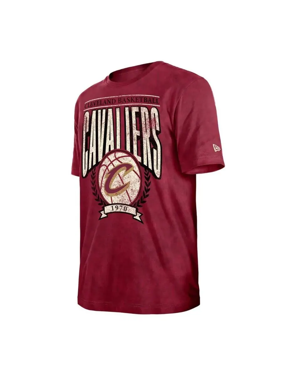 New Era Мужская футболка Cleveland Cavaliers Hardwood Classics Oversized Boxy Mineral Wash винного — изображение 2 из 3