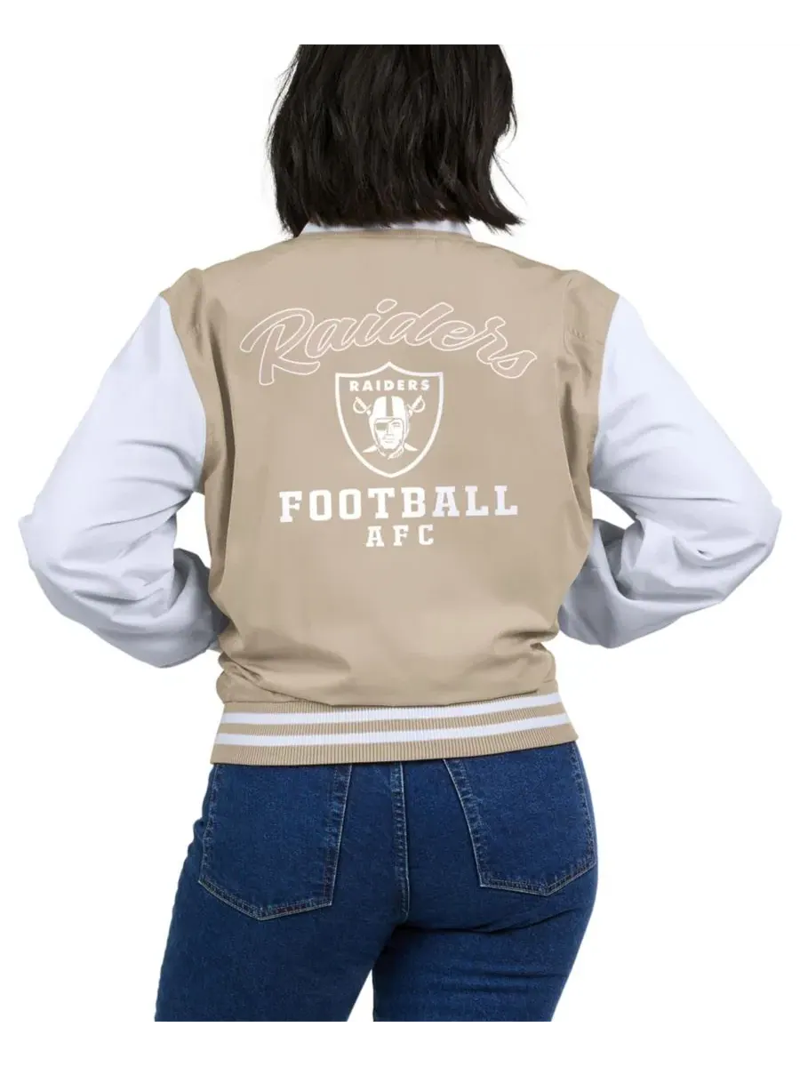 Женская куртка-бомбер с принтом Las Vegas Raiders WEAR by Erin Andrews — изображение 4 из 4, бежевый