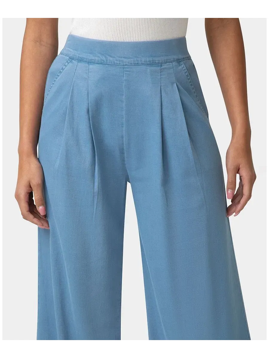 Брюки-палаццо из денима Fluid Denim Palazzo Pant Hue, Chambray Wash — изображение 6 из 7