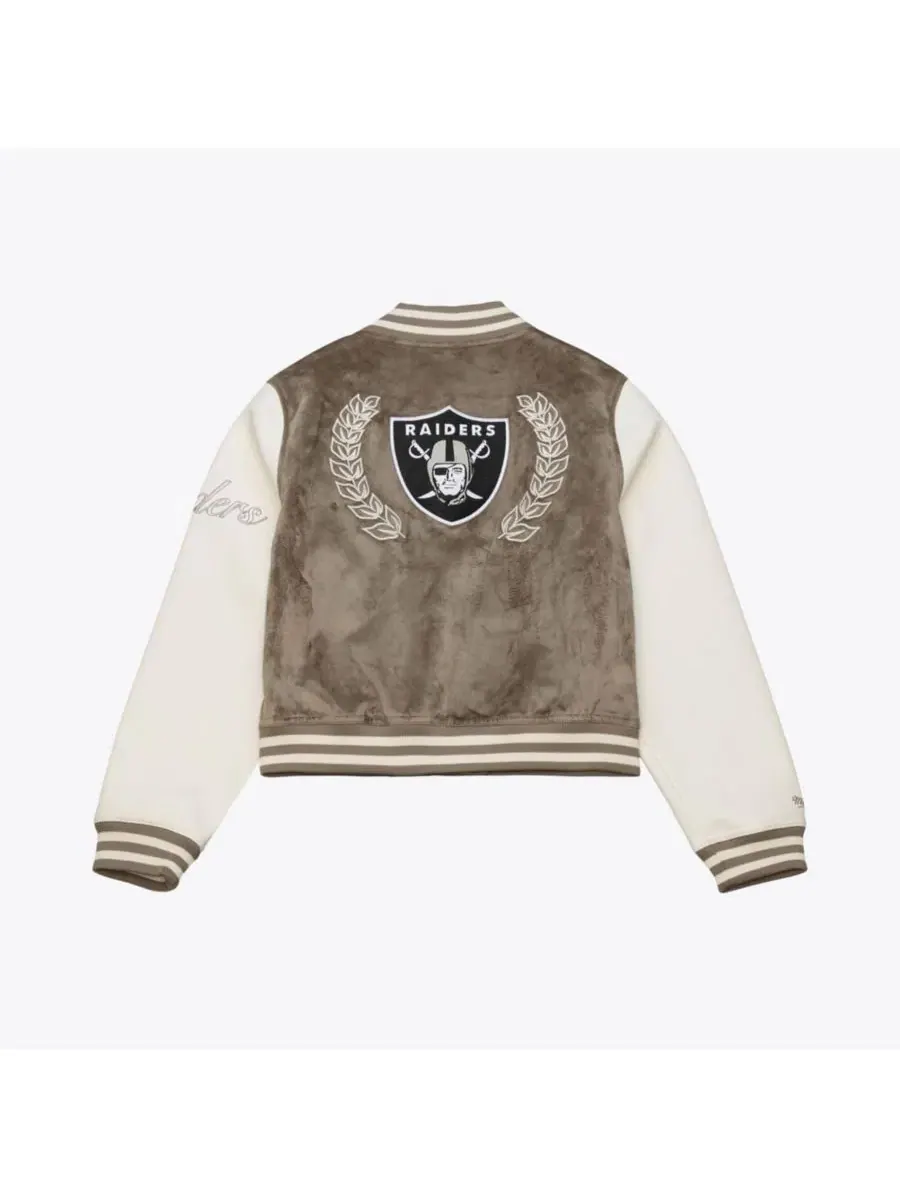 Женская куртка-ветровка Full-snap Varsity Oakland Raiders Mitchell & Ness — изображение 8 из 9, бежевый