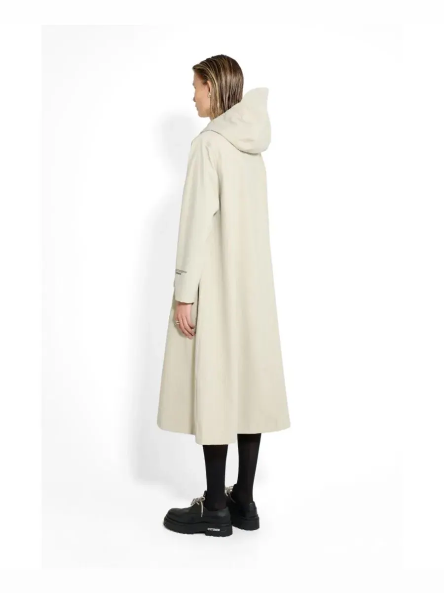 Плащ-дождевик женский Mosebacke Long Patch Matte Stutterheim, Pelican — изображение 3 из 8