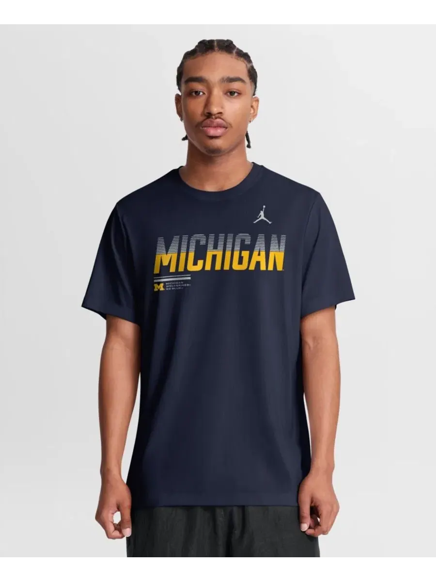 Футболка с коротким рукавом Michigan Wolverines Sideline Legend Dri-FIT Jordan