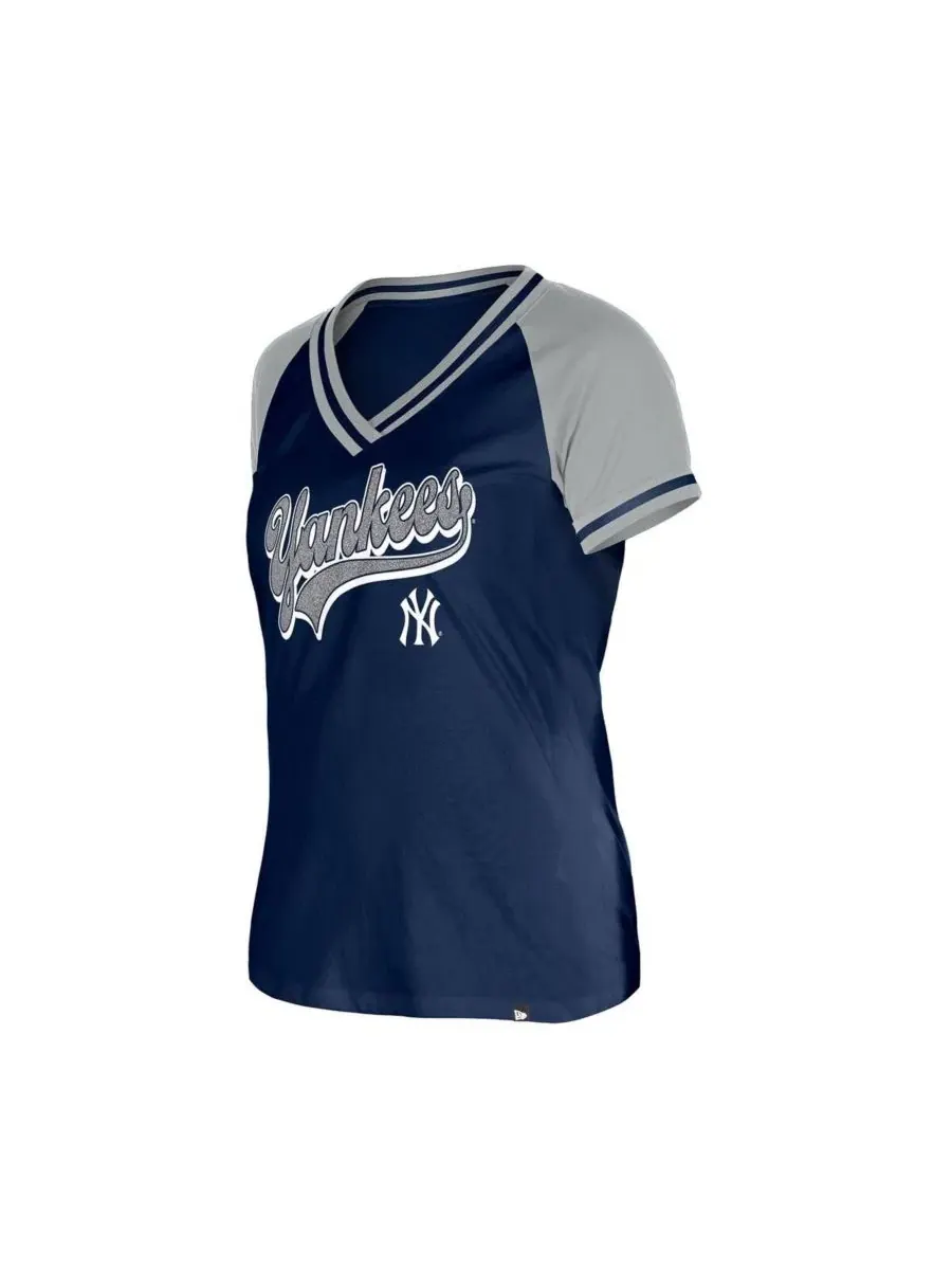 Женская темно-синяя футболка New York Yankees с V-образным вырезом для игрового дня New Era — изображение 2 из 4, темно-синий