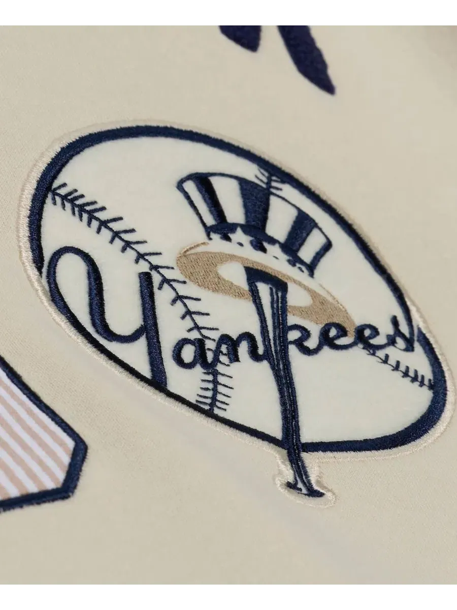 Худи с вышивкой New York Yankees Yacht Rock Mitchell & Ness — изображение 3 из 5, бежевый