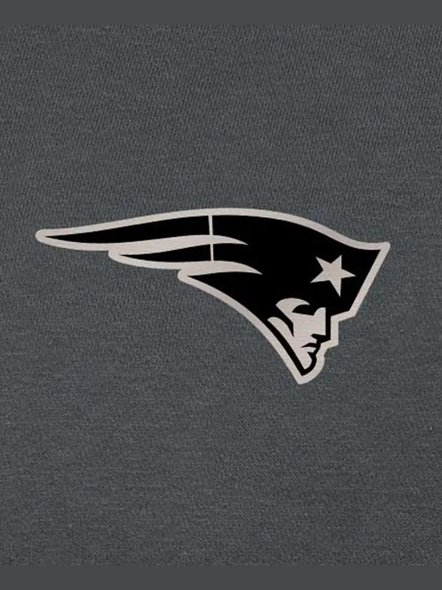 Худи с капюшоном и длинным рукавом New England Patriots Victory Pullover Charcoal Antigua — изображение 2 из 4, темно-серый