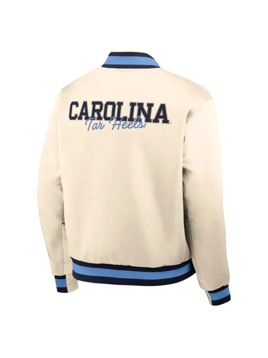 Nike Мужская бежевая куртка-бомбер North Carolina Tar Heels Legacy с застежкой на кнопках — изображение 5 из 5, бежевый
