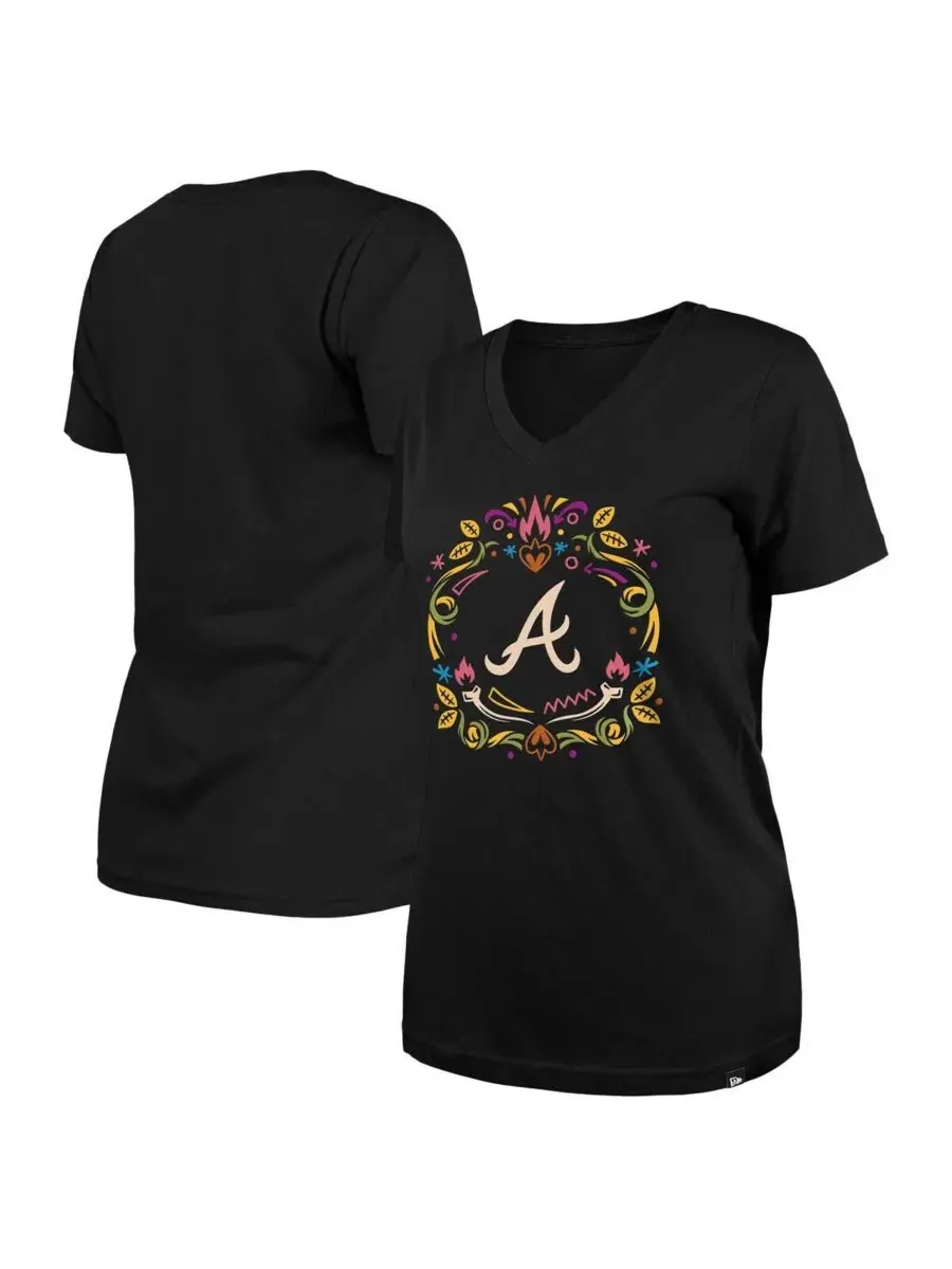 Женская футболка с V-образным вырезом с принтом Día De Los Muertos Atlanta Braves New Era