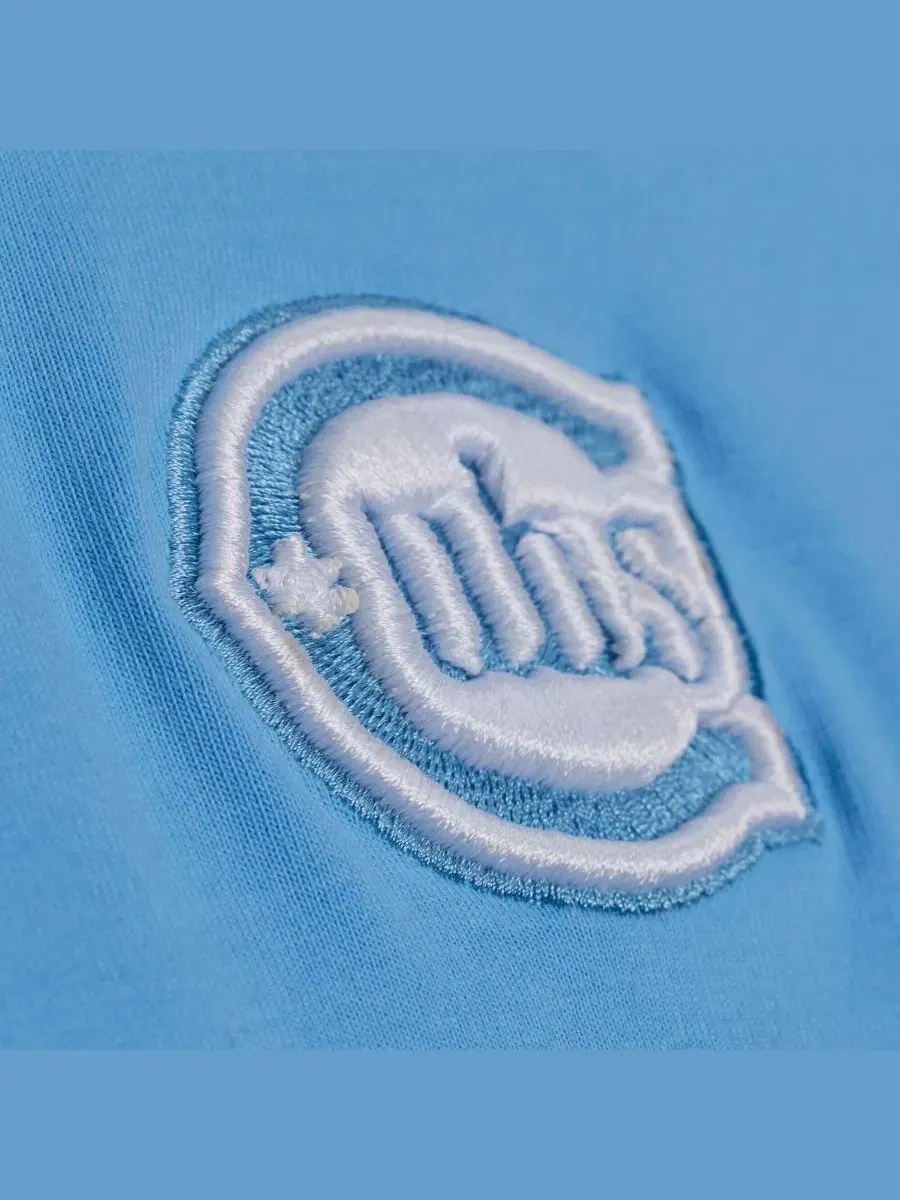 Футболка с вышитым логотипом команды Chicago Cubs Insignia Mitchell & Ness — изображение 2 из 5, светлый синий