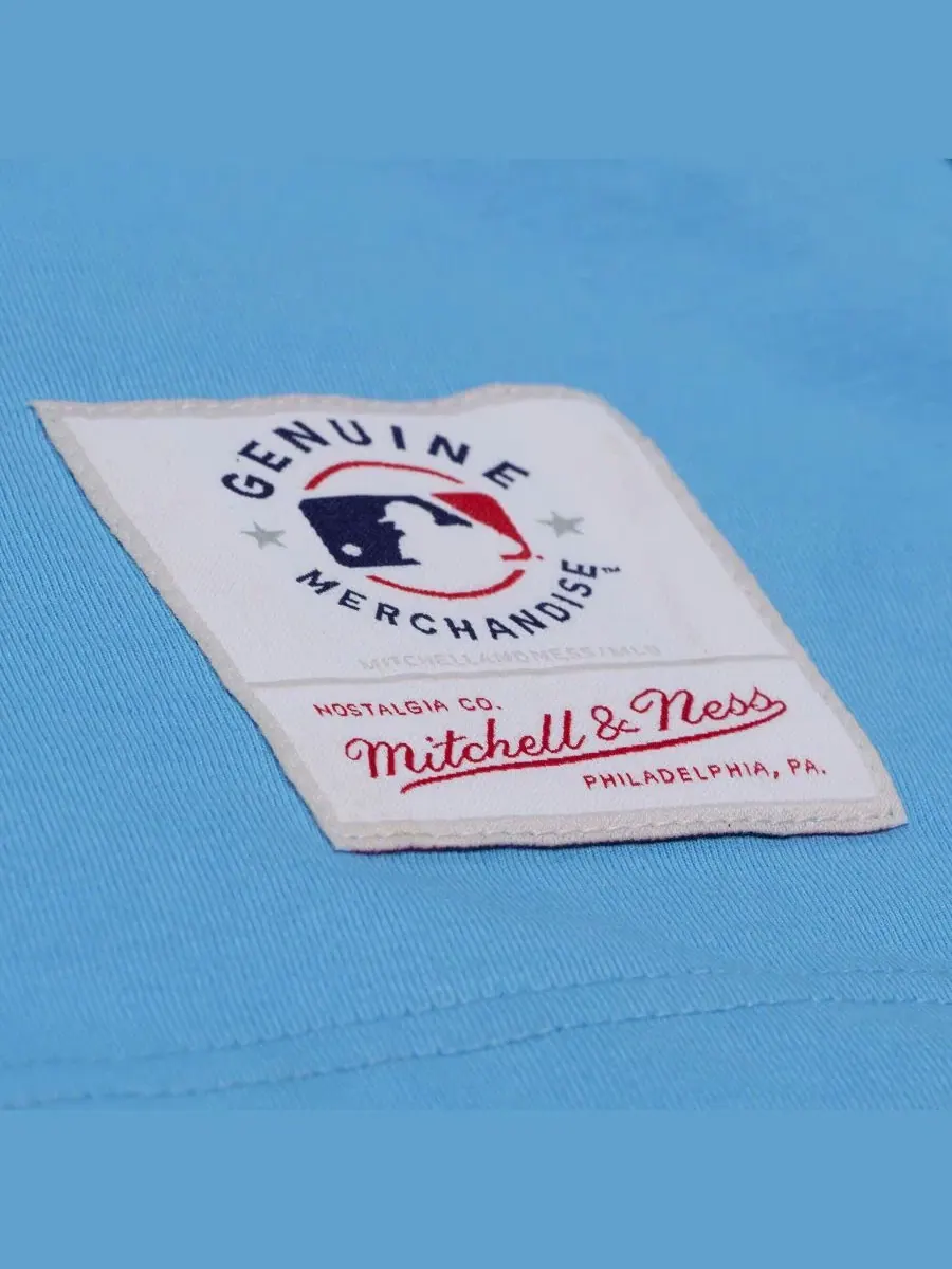 Футболка с вышитым логотипом команды Chicago Cubs Insignia Mitchell & Ness — изображение 4 из 5, светлый синий