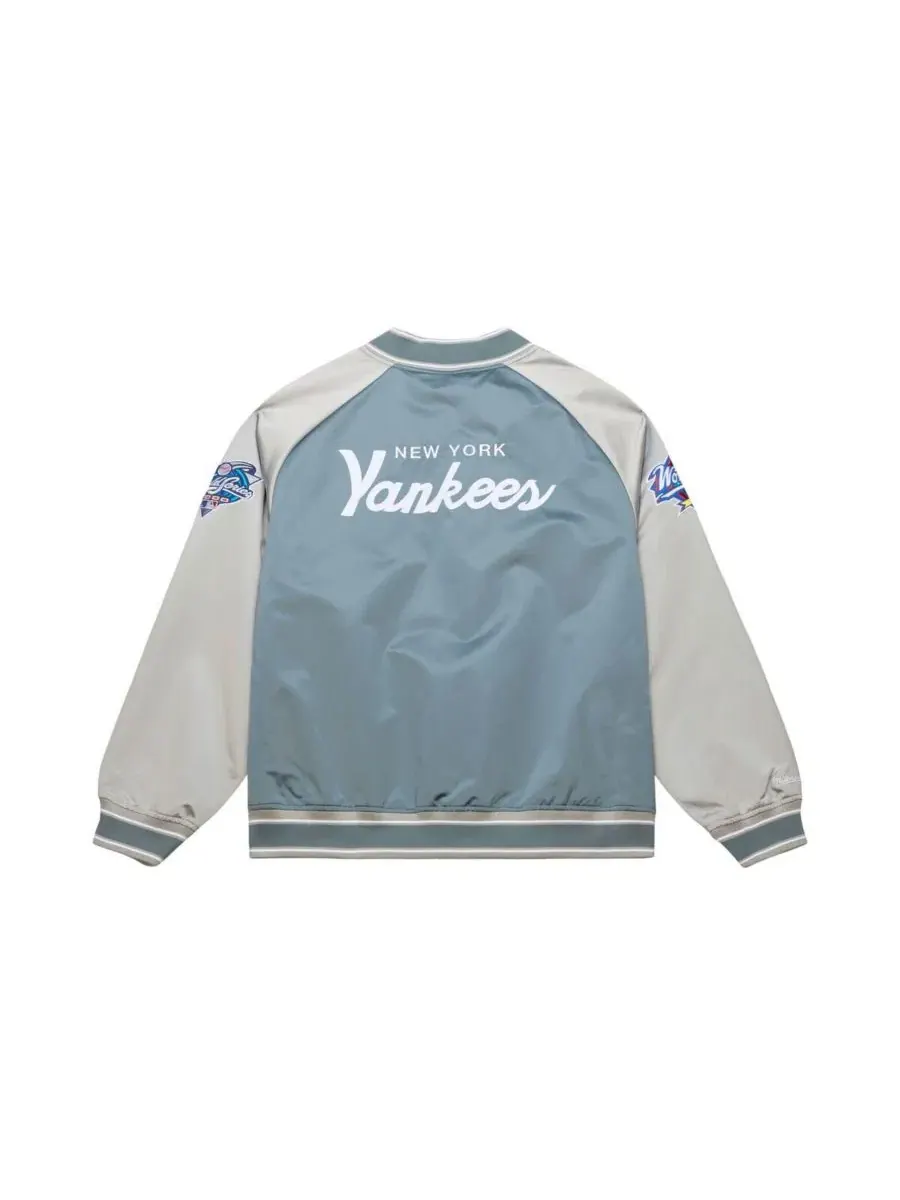 Куртка-бомбер легкая сатиновая New York Yankees Thunderstorm Head Coach Mitchell & Ness — изображение 4 из 4, серый