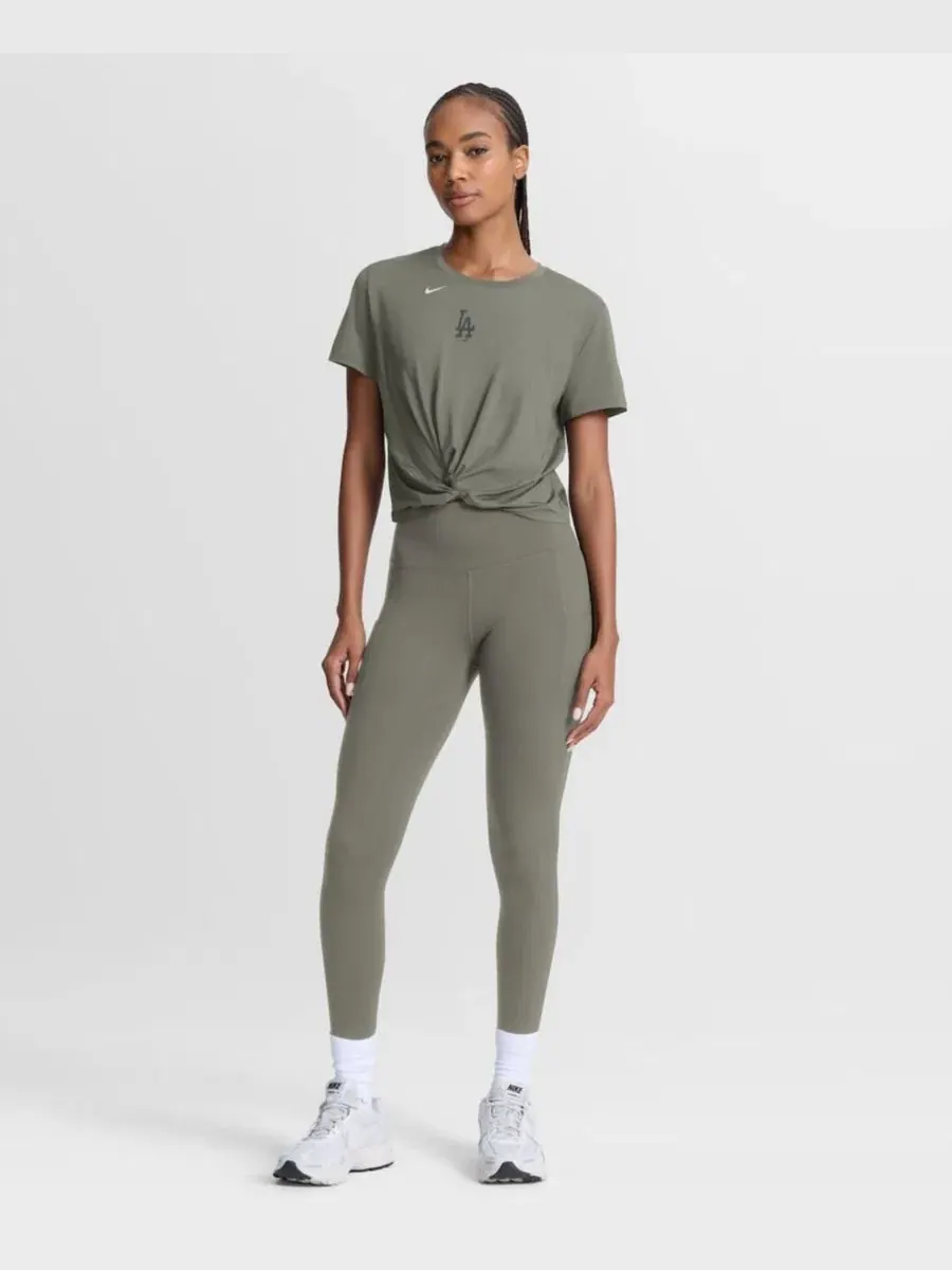Женская футболка-кроп с узлом Dri-FIT One Twist Nike — изображение 5 из 5, оливковый