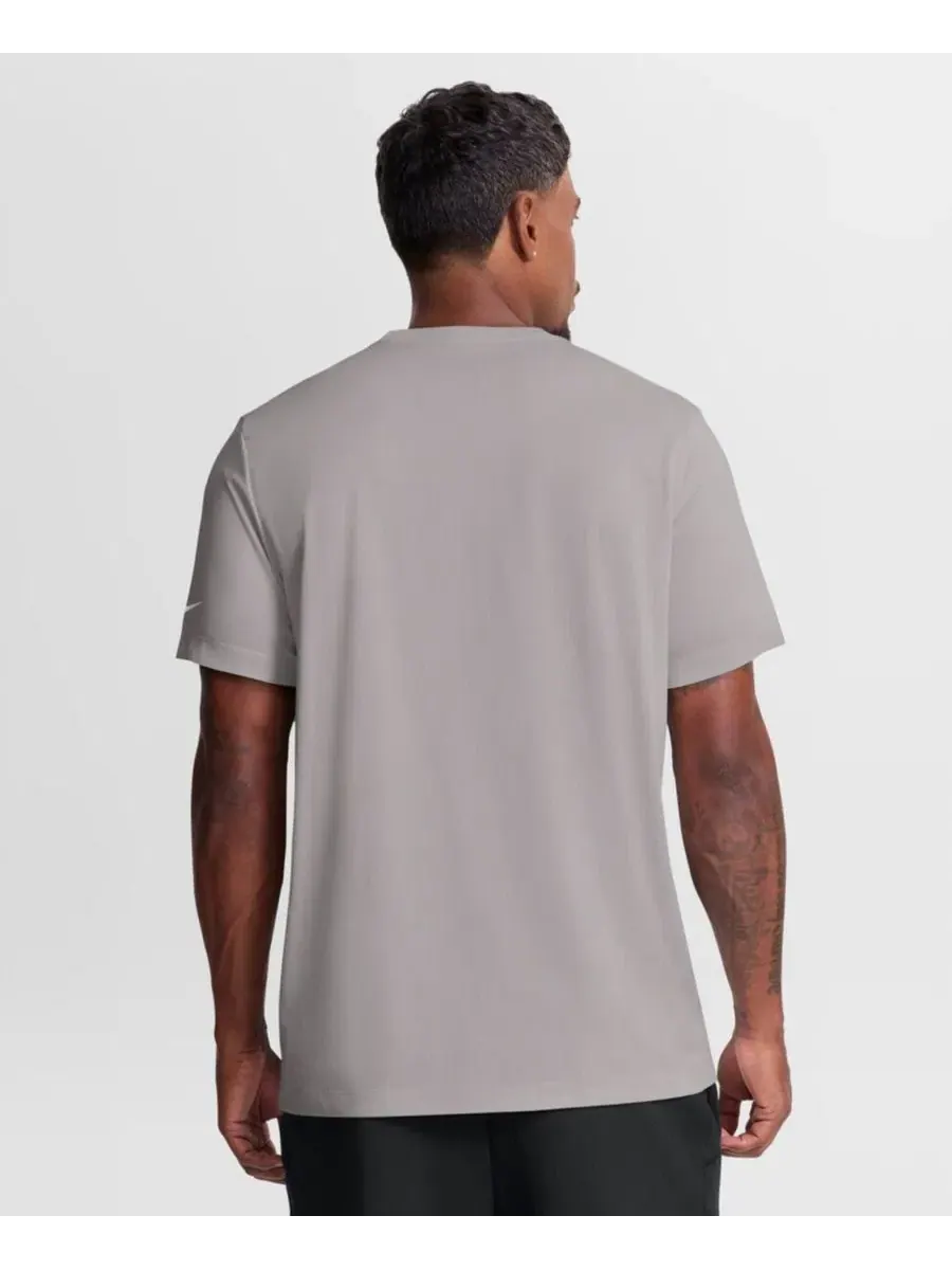 Футболка с коротким рукавом New York Giants Sideline Lead The Charge Legend Dri-FIT Nike — изображение 4 из 5, серый
