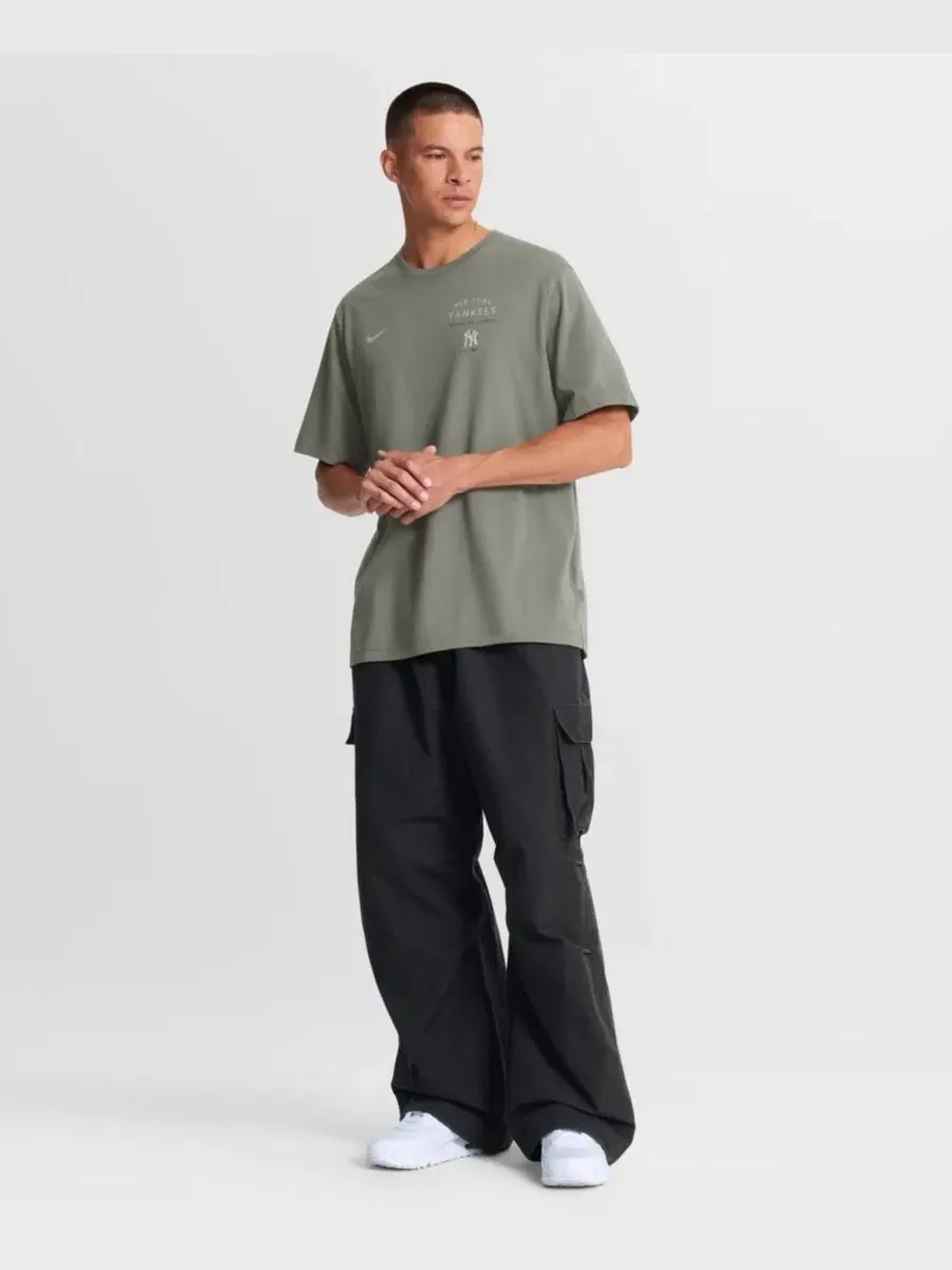 Футболка с коротким рукавом Nike New York Yankees Statement Dri-FIT — изображение 5 из 5, оливковый