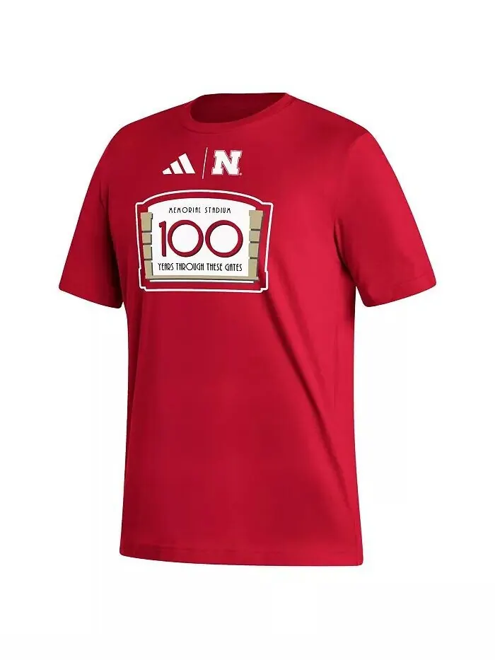 Мужская футболка Scarlet Nebraska Huskers Memorial Stadium 100th Anniversary Sideline Strategy — изображение 2 из 3