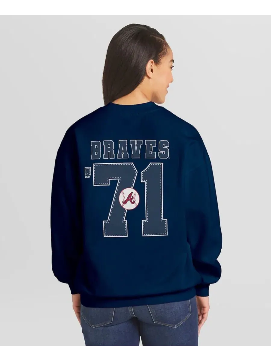 Женский свитшот с круглым вырезом Atlanta Braves Heavyweight Crew Neck WEAR by Erin Andrews — изображение 4 из 4, темно-синий