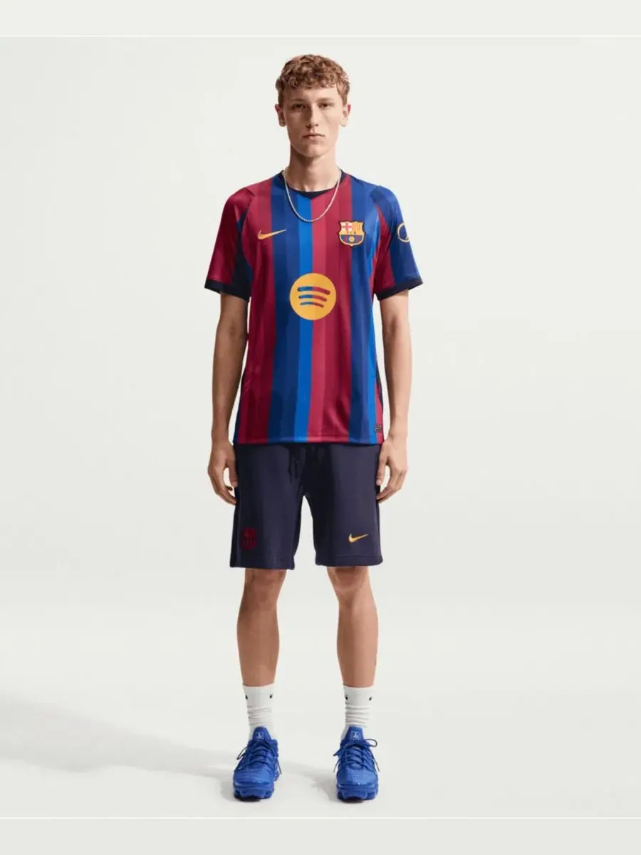 Футболка Nike Barcelona 2026/27 Home Stadium Replica — изображение 4 из 5, красный