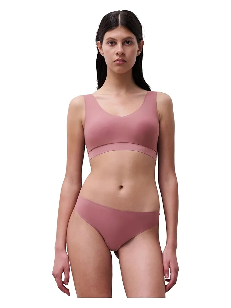 Женский топ-бюстгальтер Chantelle Softstretch с мягкой чашкой и V-образным вырезом — 1